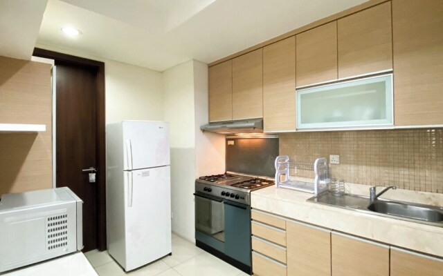 Modern Look And Comfort 2Br Kemang Village Apartment
