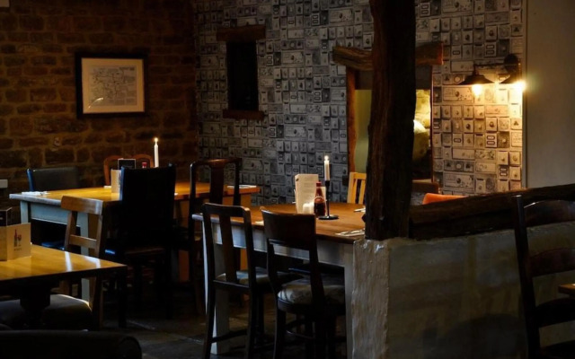 The Hollybush Inn