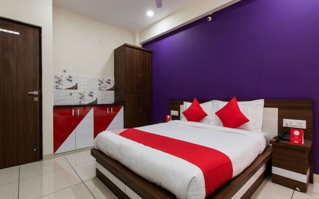 Collection O 12353 Jineshwari Hotel