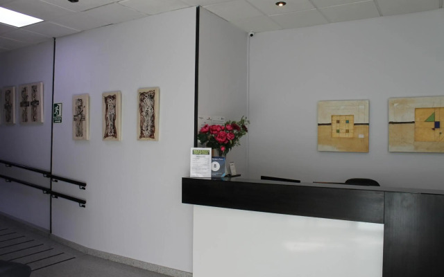 Hotel Barajas Plaza Madrid