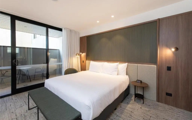 The George – Guest Rooms – Adelaide