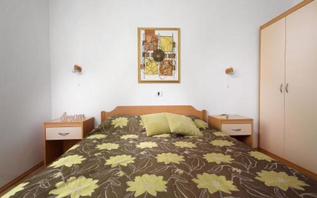 Apartments Irena