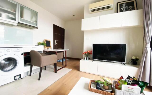 The Astra 2bedroom,close night bazaar and old city