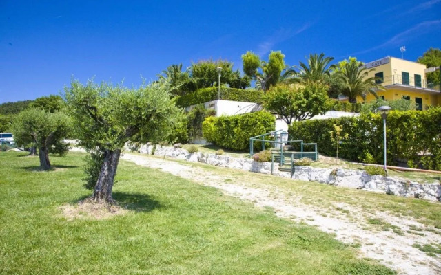 Hotel Le Cave