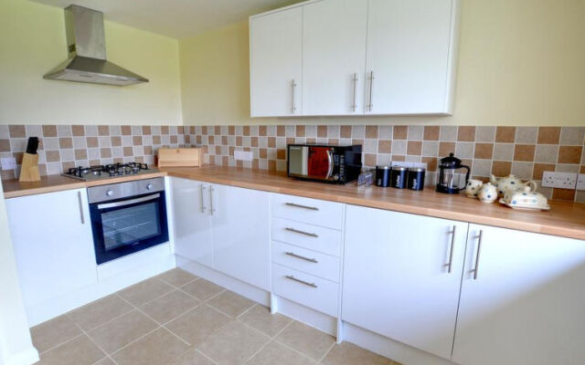 Holiday Home Walnut