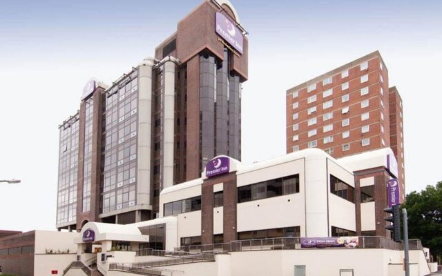 Premier Inn Sunbury (Kempton Park)