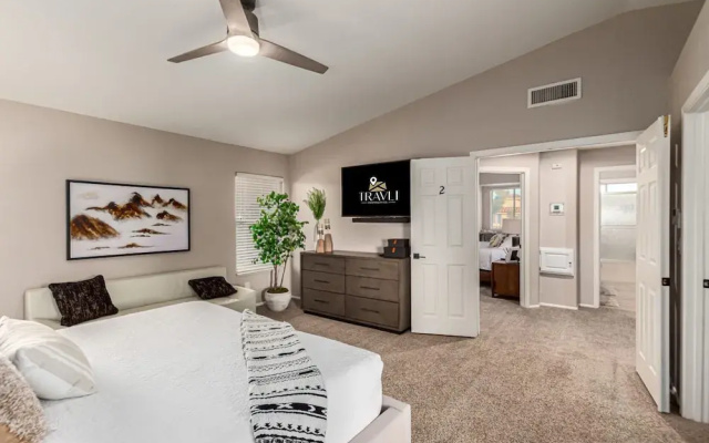 NEW Paradise Park Heated Pool Spa BBQ