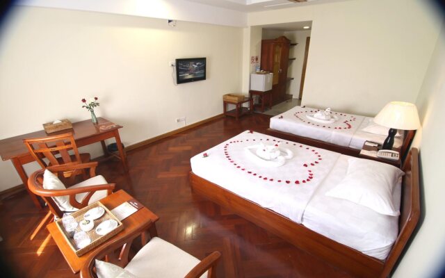 Shwe Htee Hotel