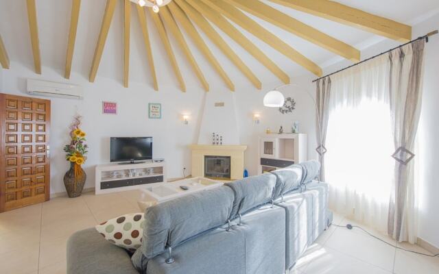 Villa - 3 Bedrooms with Pool - 105015
