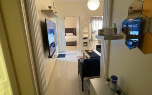 Family two bedroom apartment with free parking and free Wi-Fi