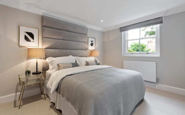 Elegant 3 Bed Apt W Terrace Near Kensington