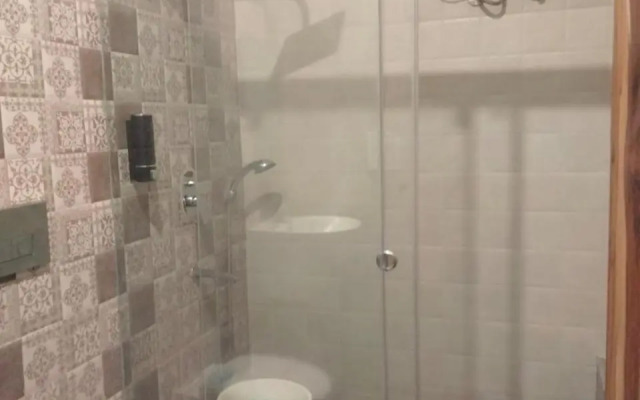 OYO 22115 Hotel D Plaza