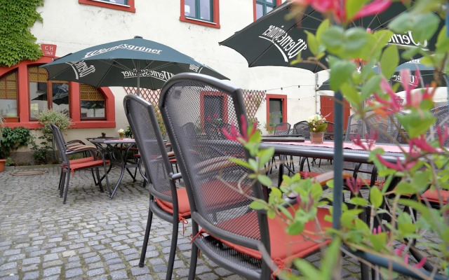Pension Gasthof und Hotel Roter Hirsch