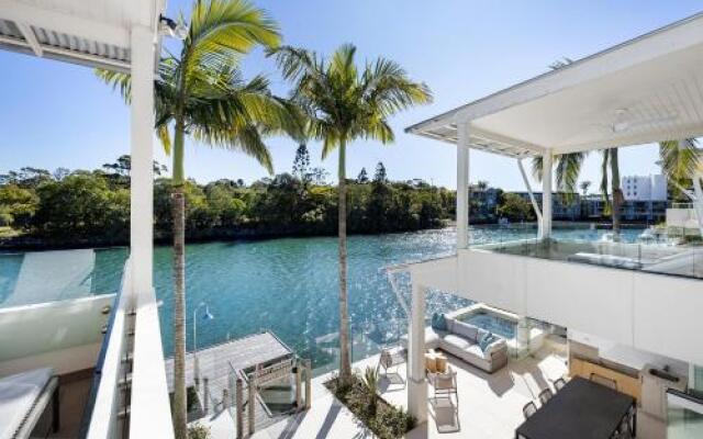 12 Noosa Parade