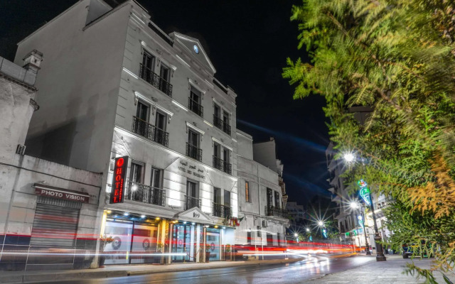 hotelImage