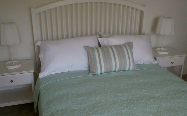 Paramount Apartments