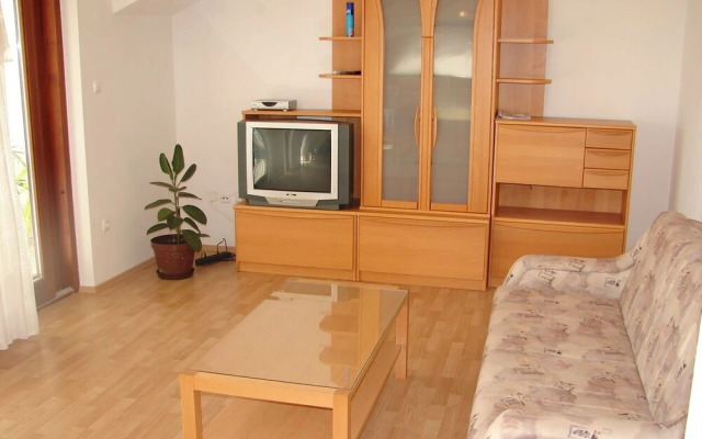 Tone - Spacious and Comfortable - A2 Plavi