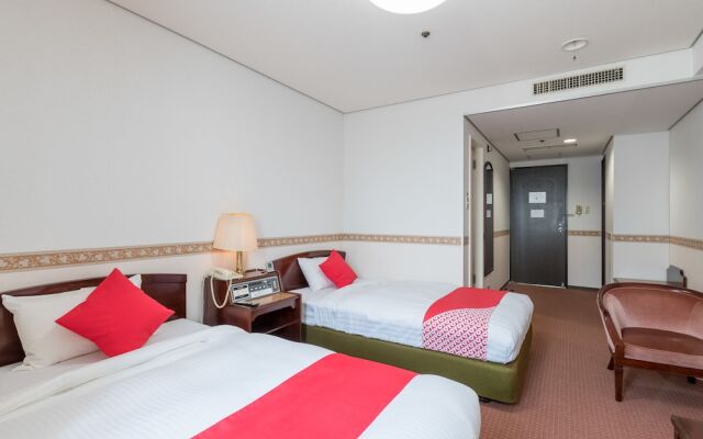 Oyo Hotel Toyama Joshi Koen