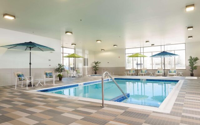 Hampton Inn & Suites by Hilton, Airdrie, AB, Canada