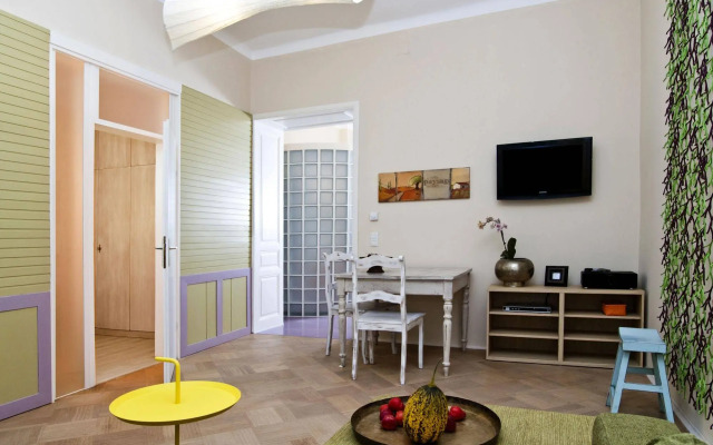 The Rooms Apartments