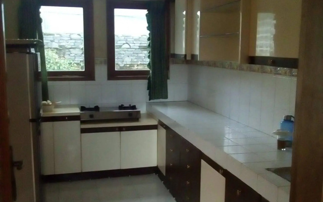 Simply Homy Guesthouse Graha Puspa