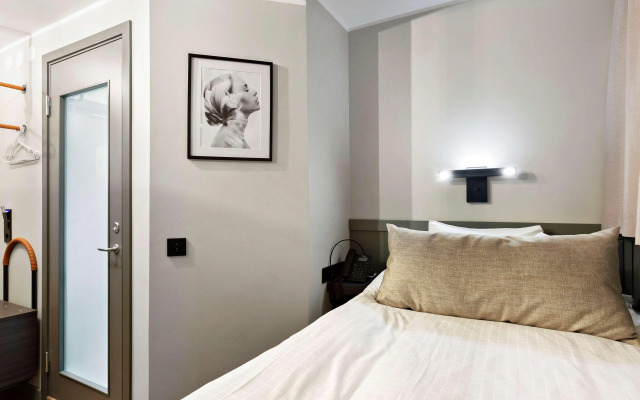 Best Western Hotel at 108