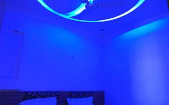 OYO 9974 Hotel Taj Prince