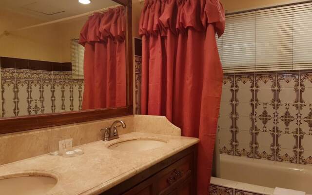 Sophia Suites Residence Hotel