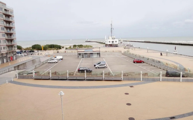 Apartment in Nieuwpoort With Sea Views