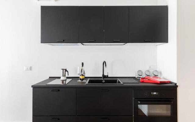 A World Aparts - 104 Frattina