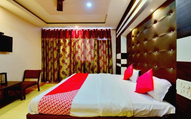 Hotel Paras By OYO Rooms