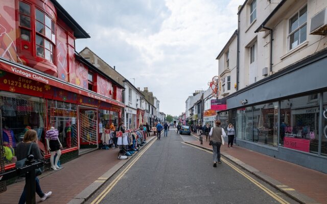 Heart of Brighton Town Centre by 9S Living