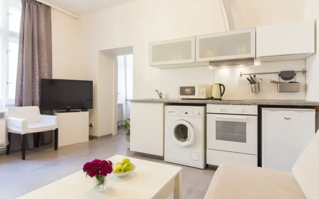 Prague City Apt on WenceslasSquare for 6