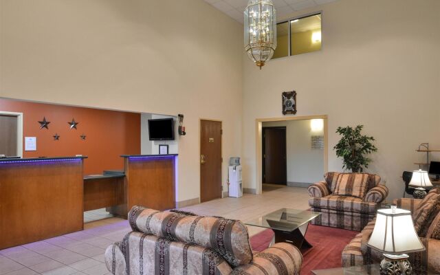 Star City Inn & Suites