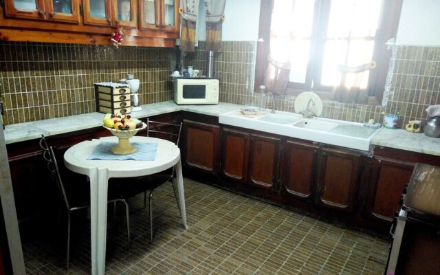 AliWali Room Near Airport Tunis Carthage