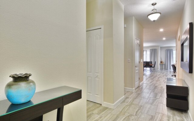 Solterra 6 Bedroom House w Pool - 7032SR