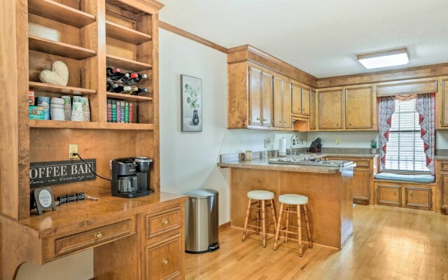 Lakeside Happiness: Home on Lake Moultrie!