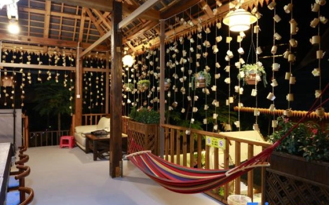 Cloud Courtyard B&B (Manhona Natural Village)