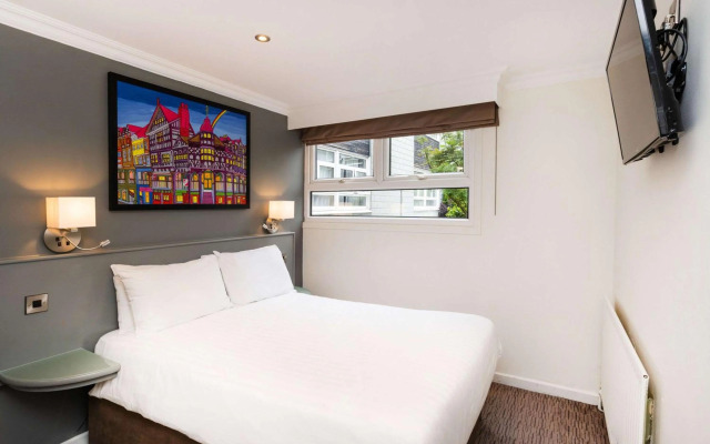 Mercure Chester Abbots Well Hotel