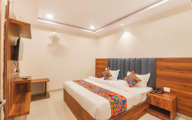 Fabhotel Rachna Palace And Banquets