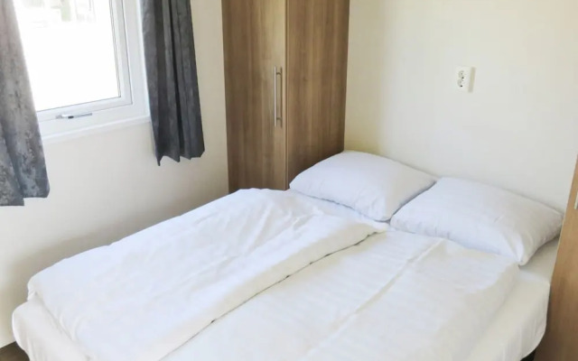 Comfortable Chalet With Microwave in Kempen Region