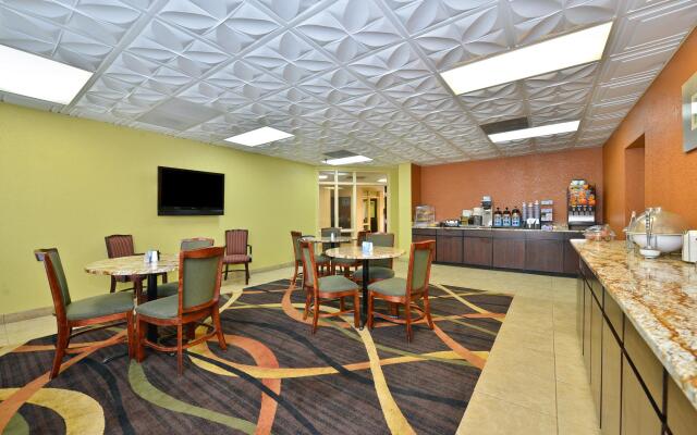 Best Western Knoxville Suites - Downtown