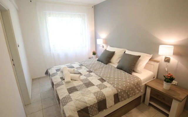 Beautiful Holiday Home in Bibinje Near Beach