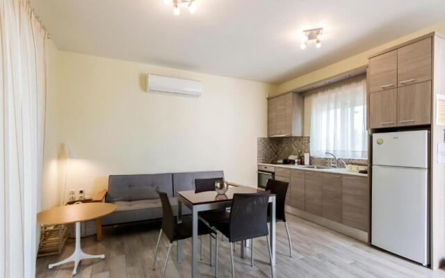 Artemis, Villa With Pool 250m To The Beach
