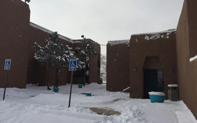 Taos Valley Lodge