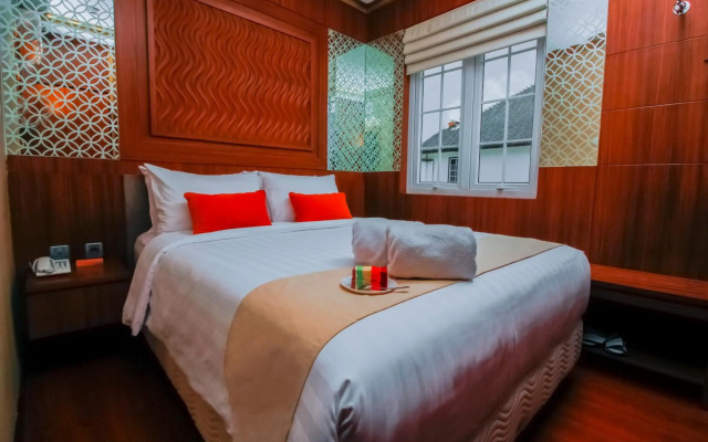 Petit Boutique Hotel