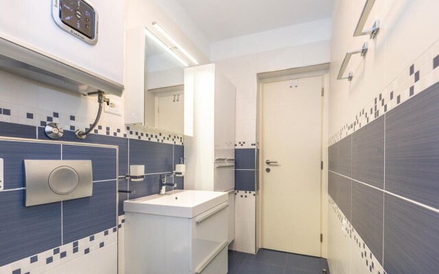 Stunning Home in Brist With Wifi and 4 Bedrooms