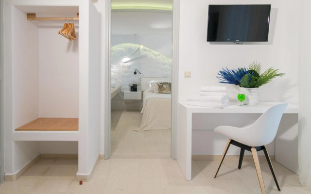 Spiros Hotel