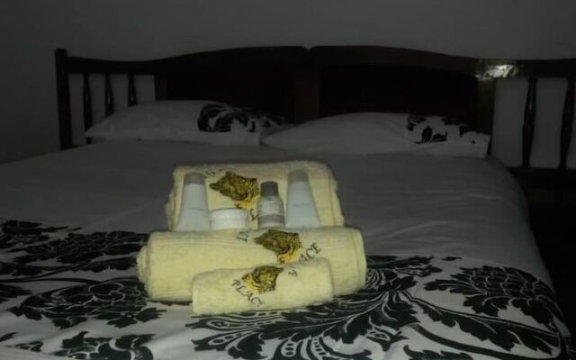 Ingwe Place Guest House