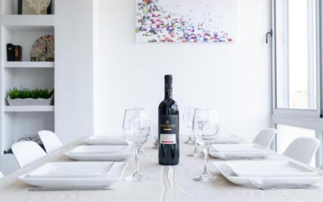 Frishman Apartment